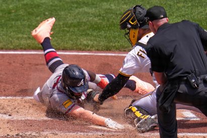 article image - Braves Pirates Baseball